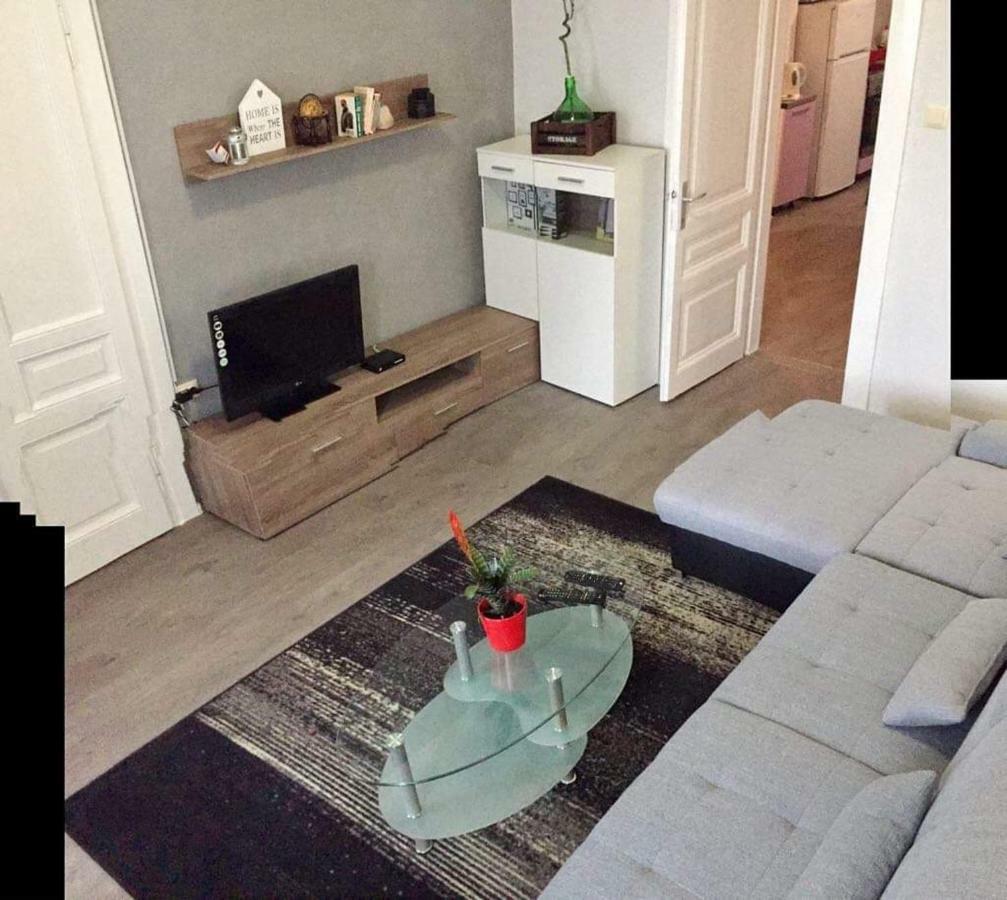 Apartment Max 4 Stars Rijeka Exterior photo